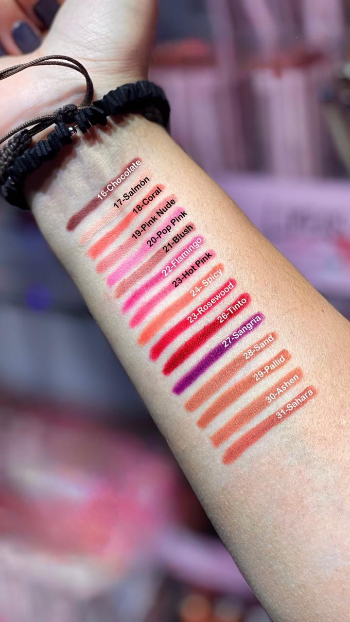 LIP LINER
